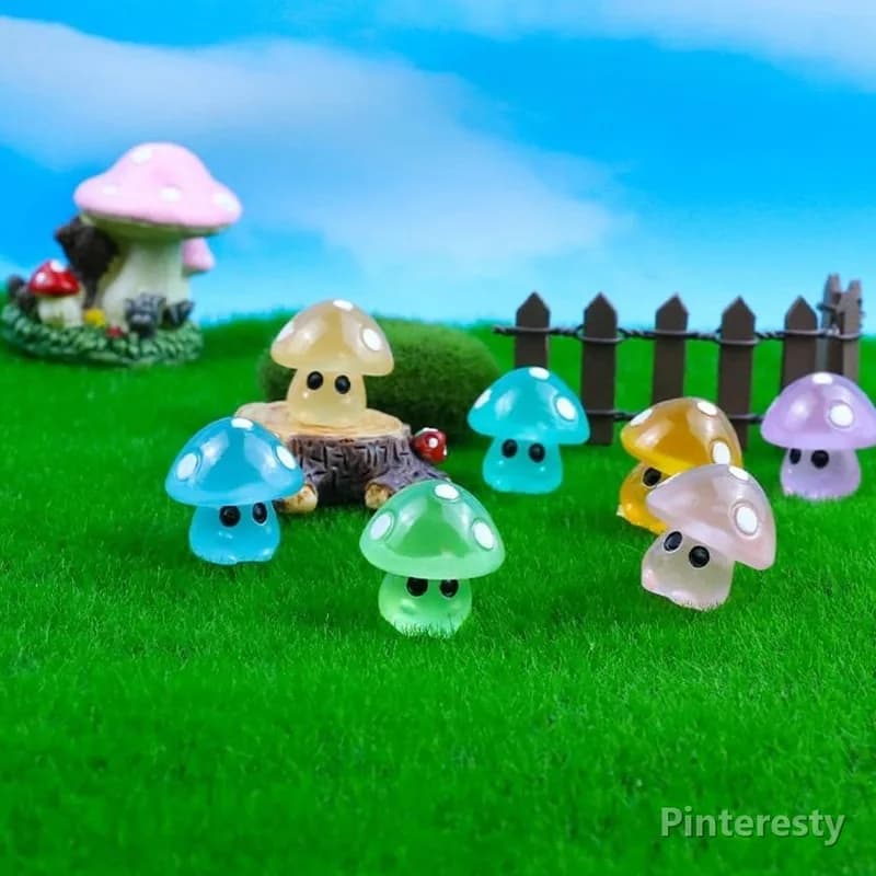 مجسمه‌های شب‌تاب قارچ | Glow Mushroom Figurines